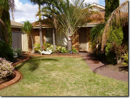 Fawn Garden Edging, Kerbing near Dianella